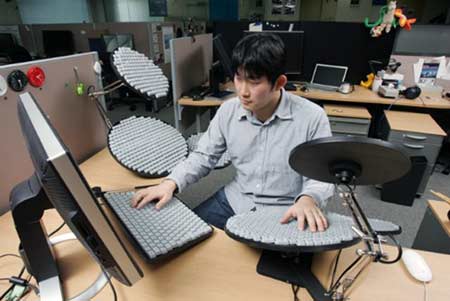 Japanese Keyboardist