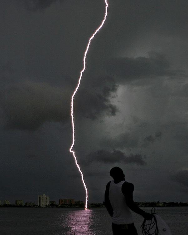 1,000 Lightning Strikes Every 15 Minutes